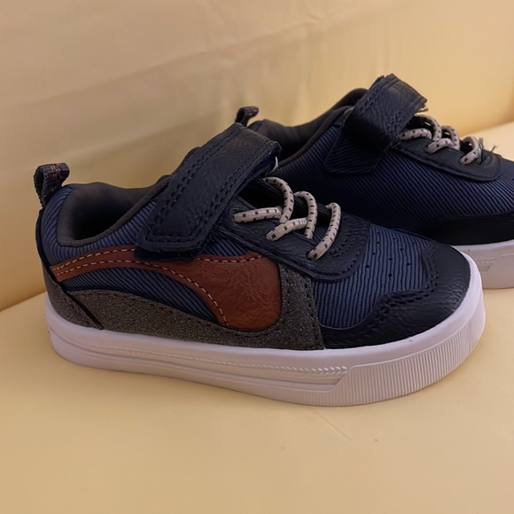 NEW OshKosh b gosh toddler sneakers! Host pick! - Picture 3 of 8